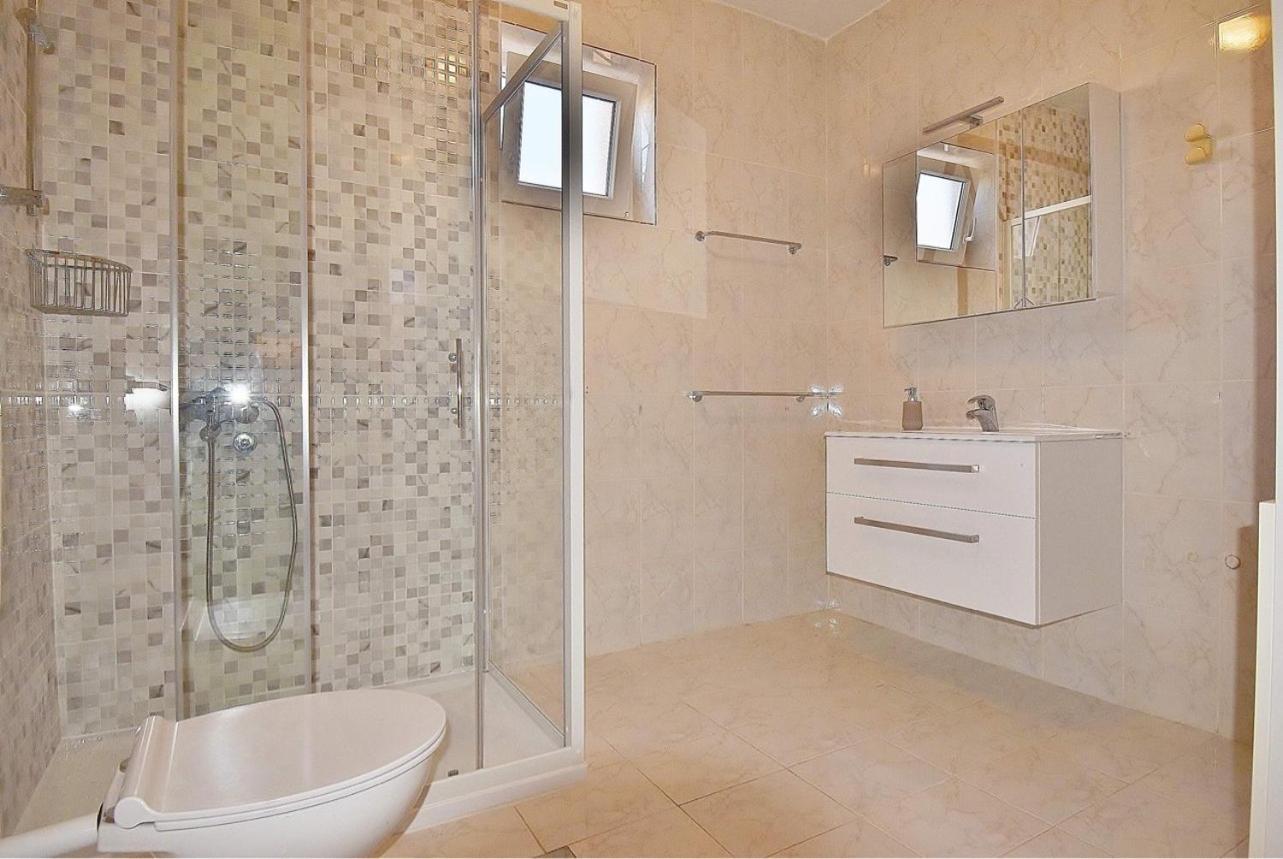 Guest House Sandra Rab Town Luaran gambar