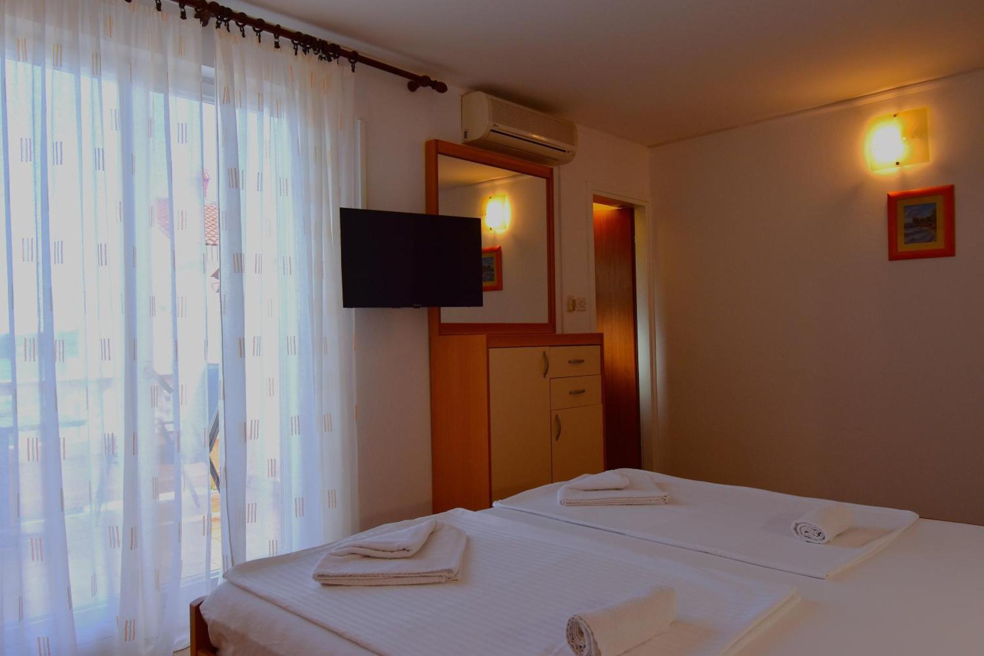 Guest House Sandra Rab Town Luaran gambar