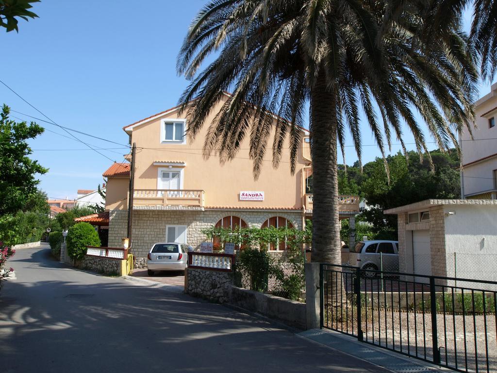 Guest House Sandra Rab Town Luaran gambar