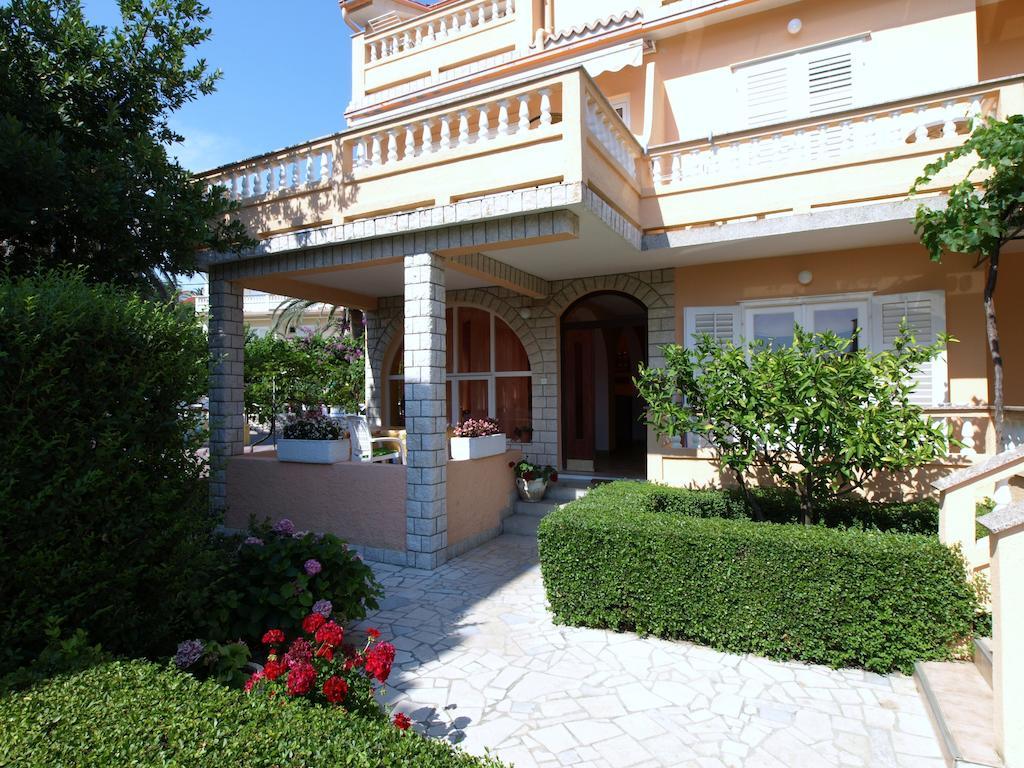 Guest House Sandra Rab Town Luaran gambar
