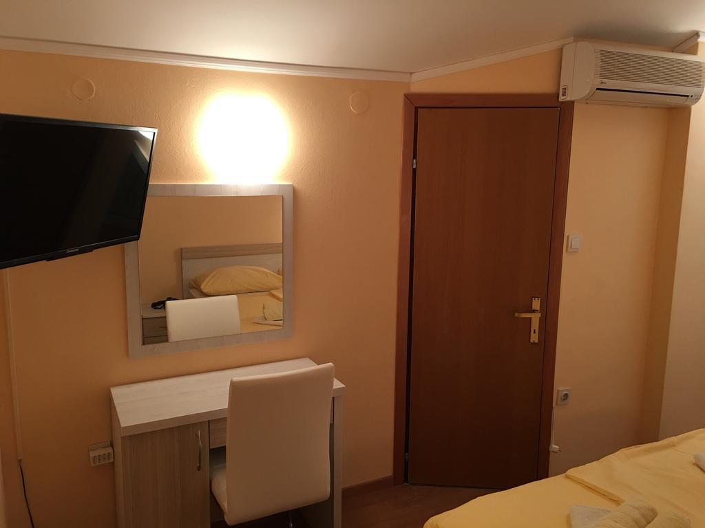 Guest House Sandra Rab Town Luaran gambar