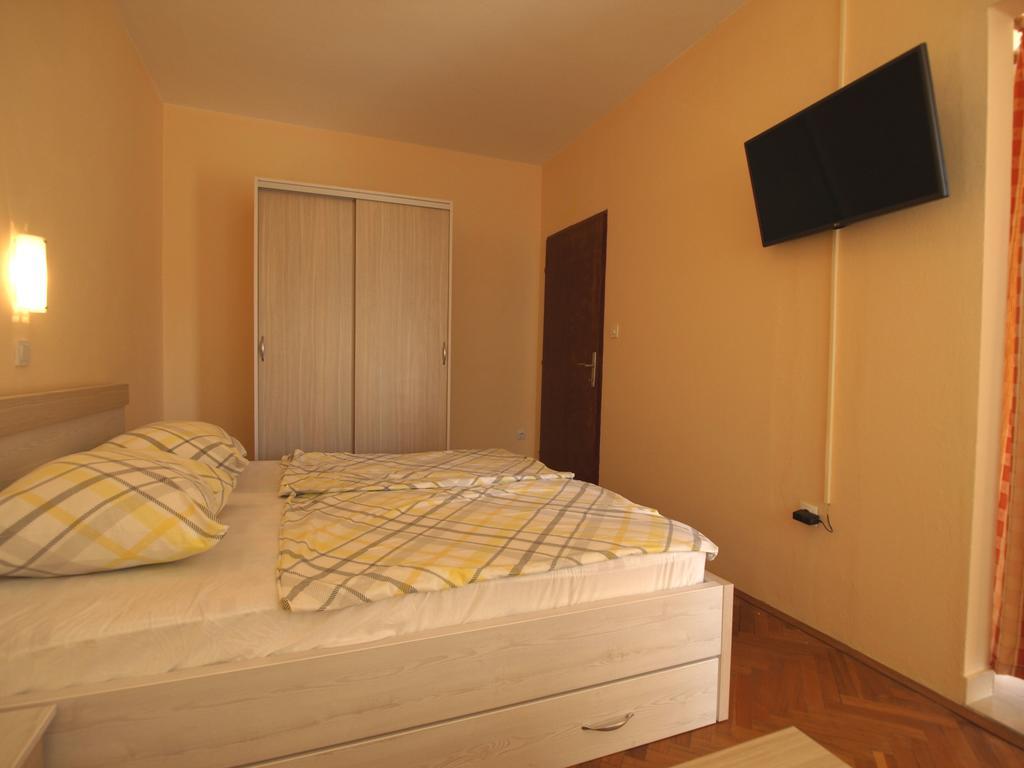 Guest House Sandra Rab Town Luaran gambar
