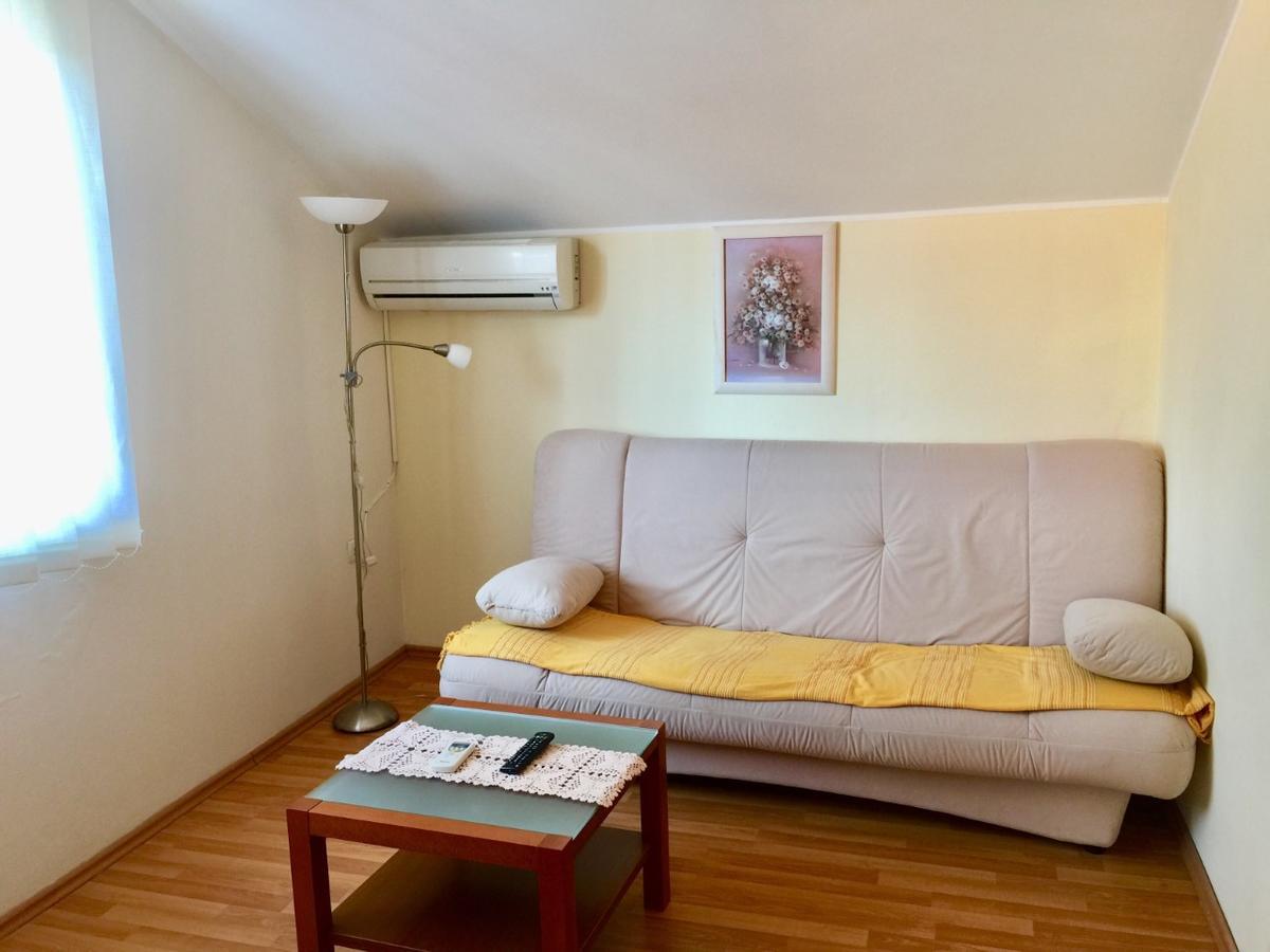 Guest House Sandra Rab Town Luaran gambar
