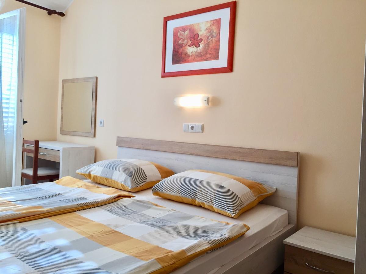 Guest House Sandra Rab Town Luaran gambar