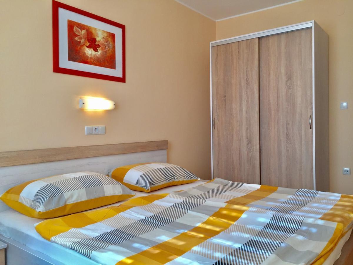 Guest House Sandra Rab Town Luaran gambar